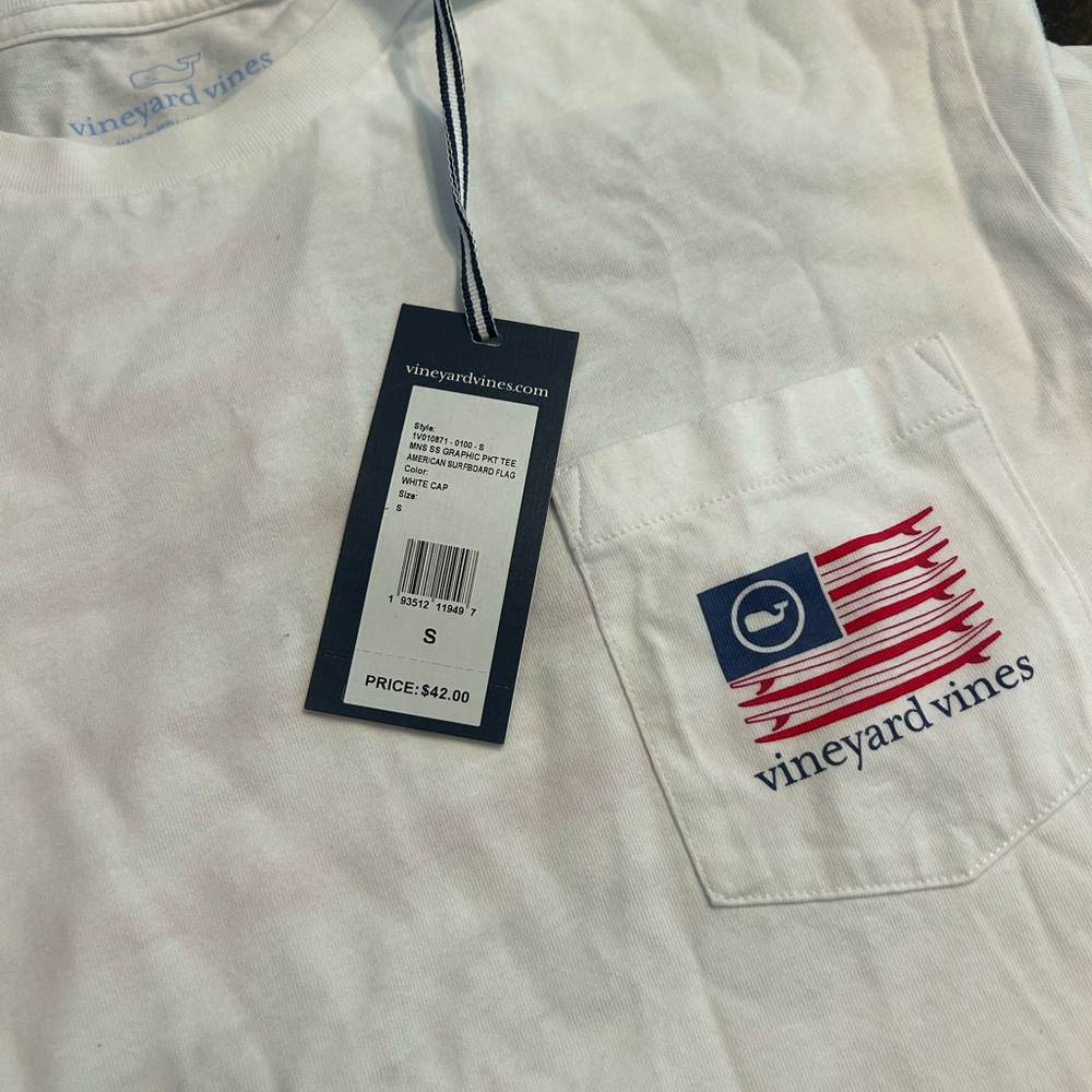 Vineyard Vines Men's White Tee with Flag Logo